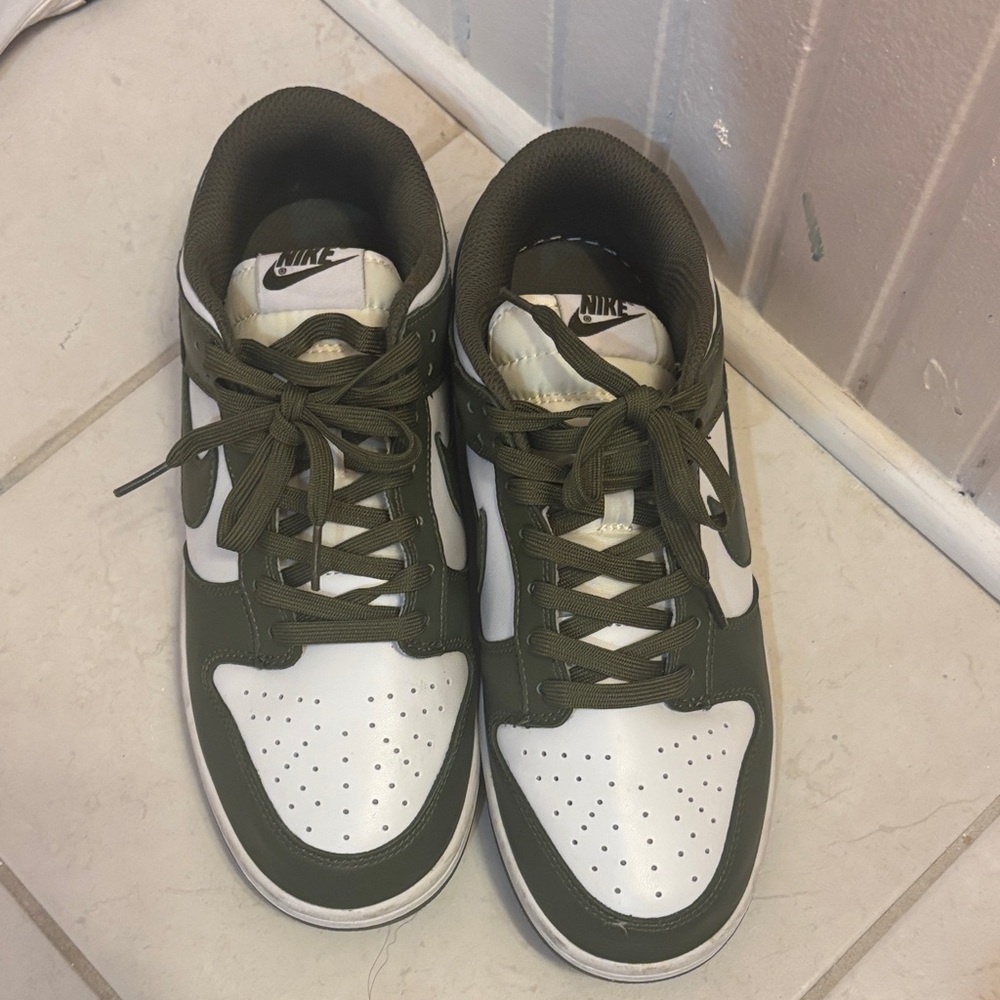Nike Men's Green and White Sneakers